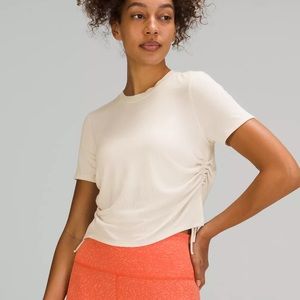 Side cinch ribbed tee